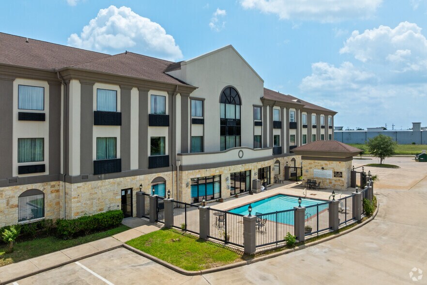 2205 Barker Oaks Dr, Houston, TX à vendre - Photo de l’immeuble – Image 2 sur 18