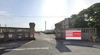 Plus de détails pour Local d'activités à louer