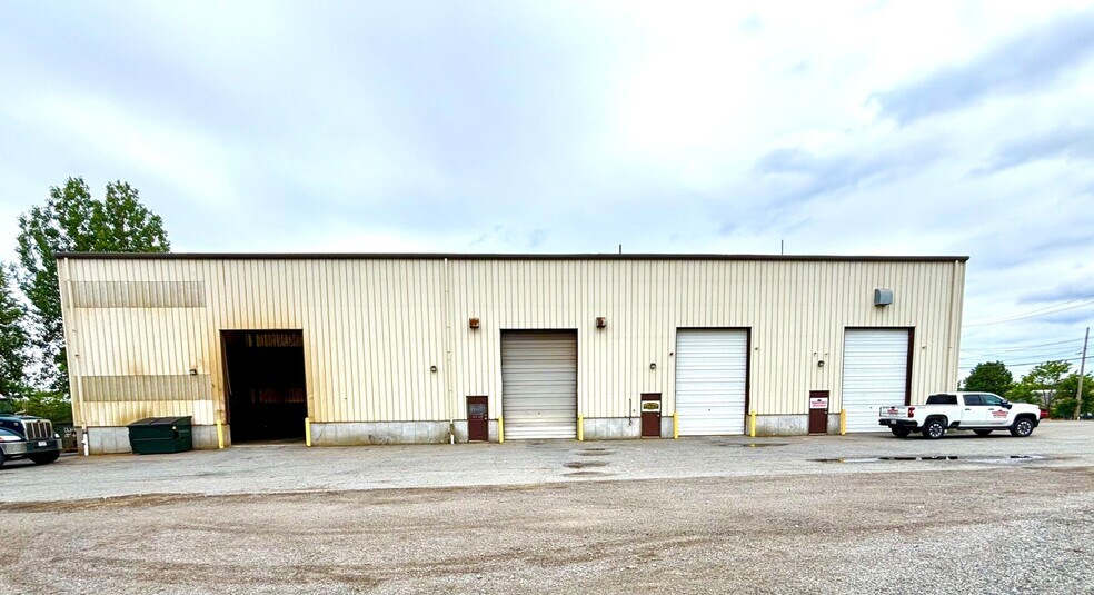 100 Industrial Dr, Halifax, MA à louer - Photo de l’immeuble – Image 1 sur 4