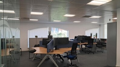 Guildford Rd, Leatherhead à louer Photo intérieure– Image 2 sur 6