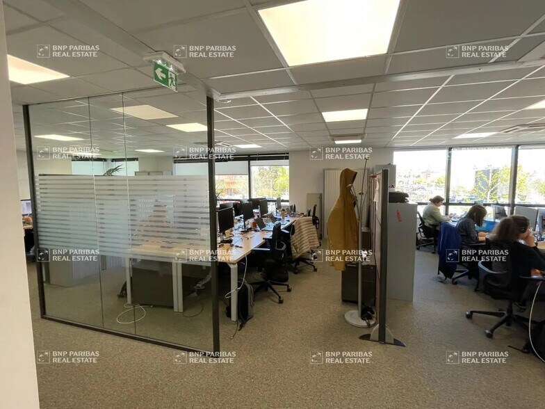 Bureau dans Tours à louer - Photo de l’immeuble – Image 2 sur 17