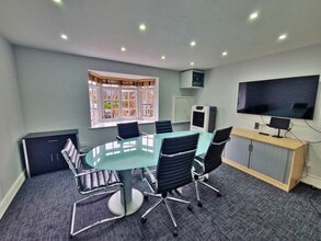 41-43 Church Rd, Londres à louer Photo intérieure– Image 1 sur 2