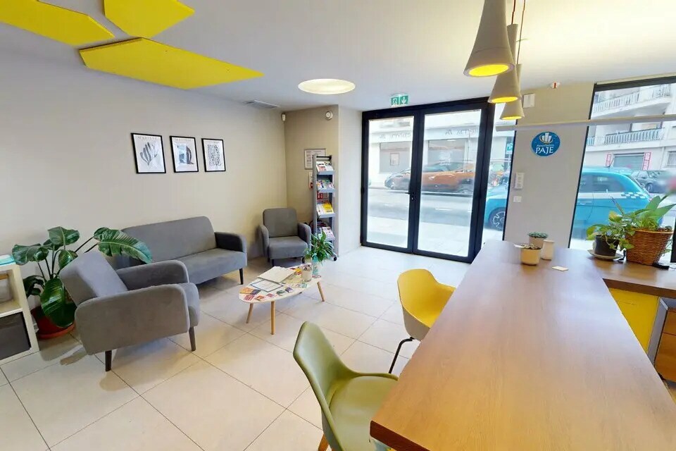 Local commercial dans Nice à louer Hall d’entrée– Image 1 sur 7
