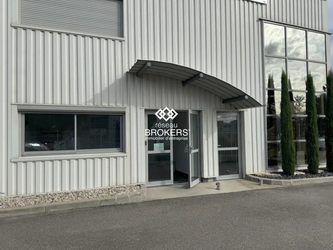 Local d’activités dans Vourles à louer Photo principale– Image 1 sur 5