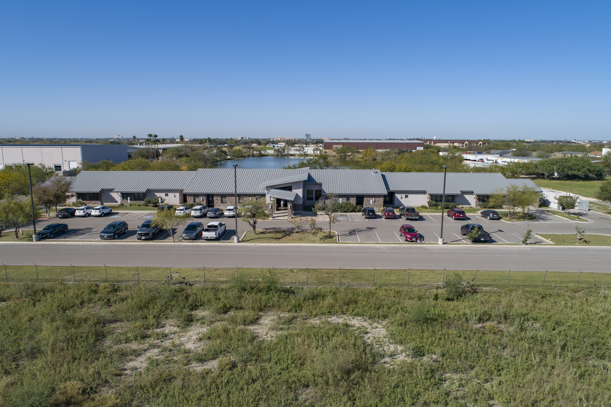 505 W Owassa Rd, Edinburg, TX à louer Photo de l’immeuble– Image 1 sur 10