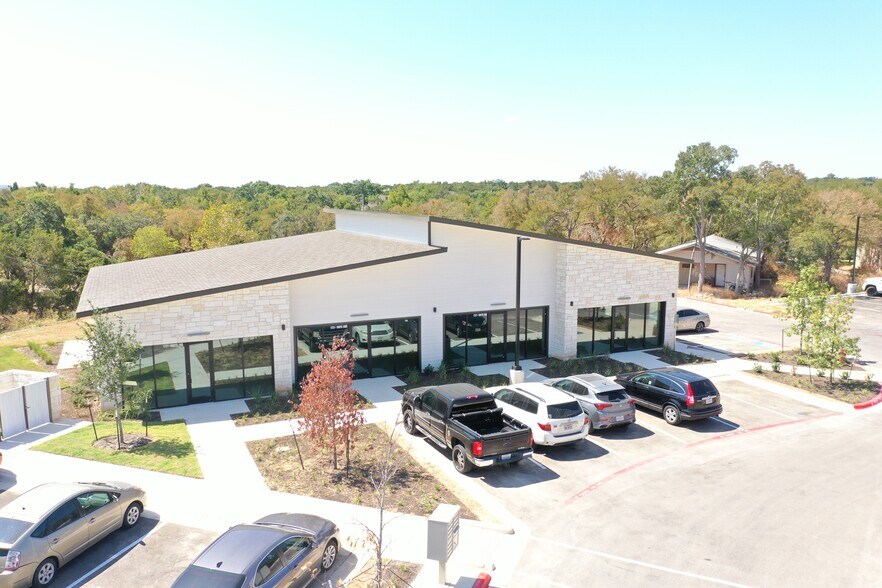 1721 Sam Bass Rd, Round Rock, TX à louer - Photo de l’immeuble – Image 1 sur 6