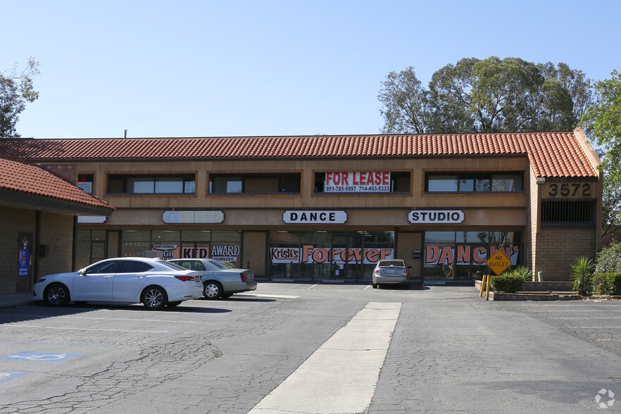3572 Arlington Ave, Riverside, CA à louer - Photo de l’immeuble – Image 2 sur 2