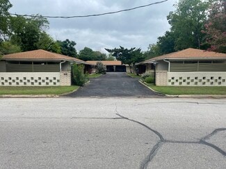 Plus de détails pour 916 Jefferson St, Kerrville, TX - Logement à vendre