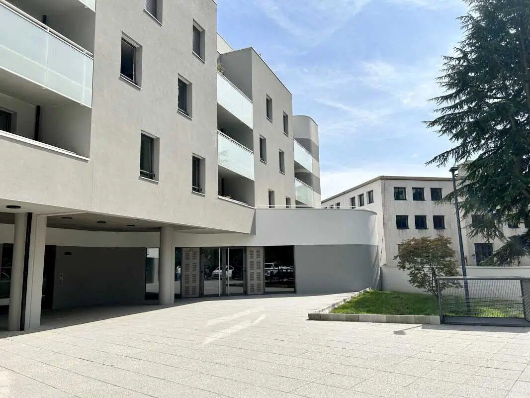 Bureau dans Bihorel à louer Photo de l’immeuble– Image 1 sur 12