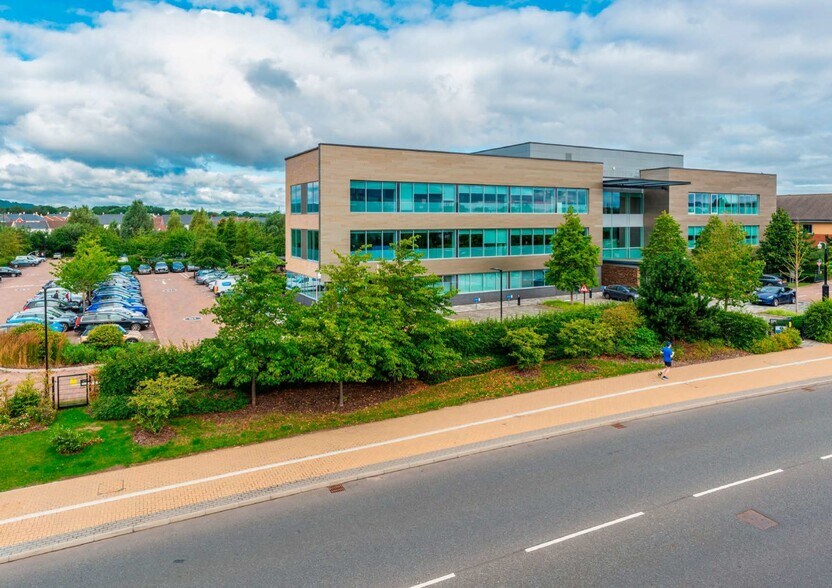 Gloucester Business Park, Brockworth à vendre - Photo de l’immeuble – Image 2 sur 16