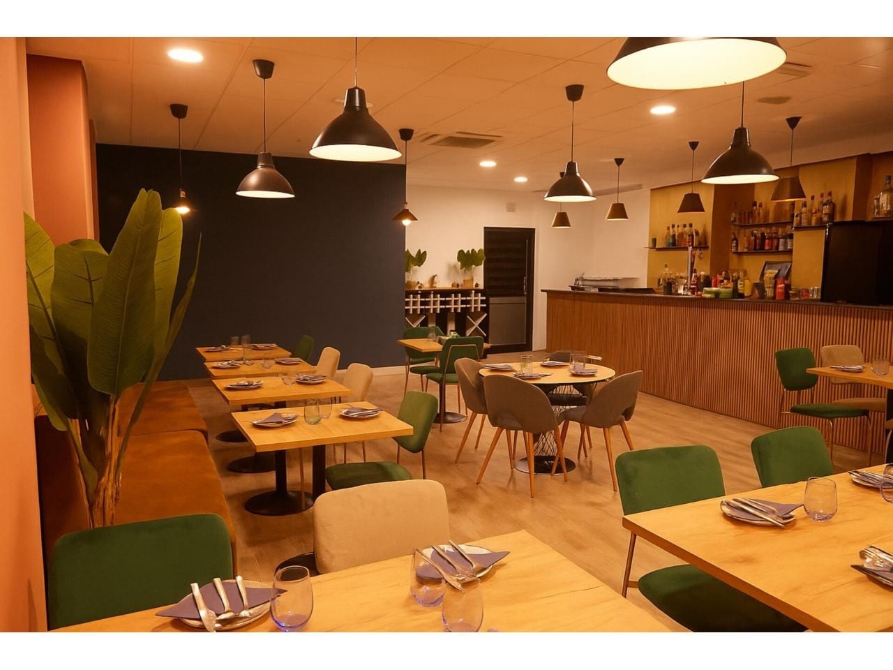 Local commercial dans Terrassa, Barcelona à louer Photo intérieure– Image 1 sur 1