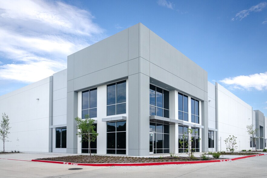 401 E Bardin Rd, Arlington, TX à louer - Photo de l’immeuble – Image 2 sur 5