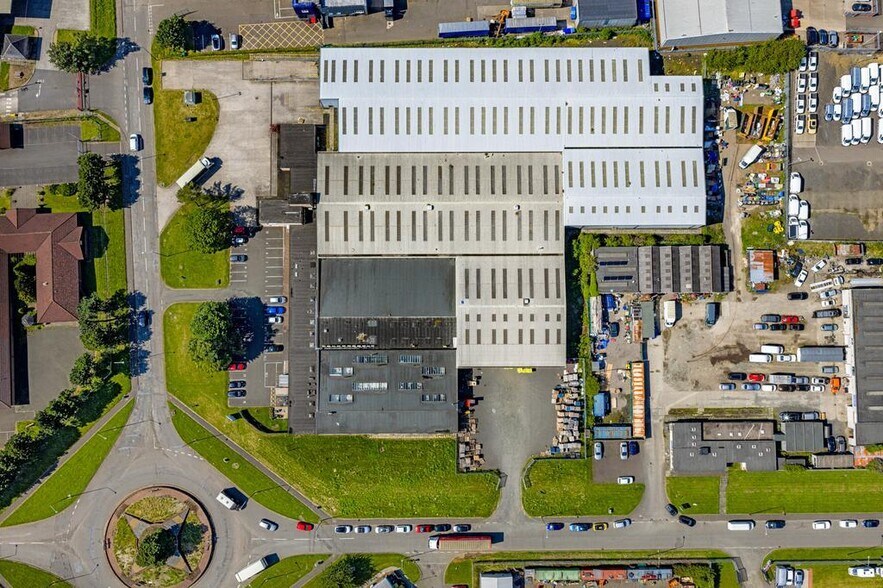 12A-12b Dunnet Way, Broxburn à louer - Photo de l’immeuble – Image 3 sur 12