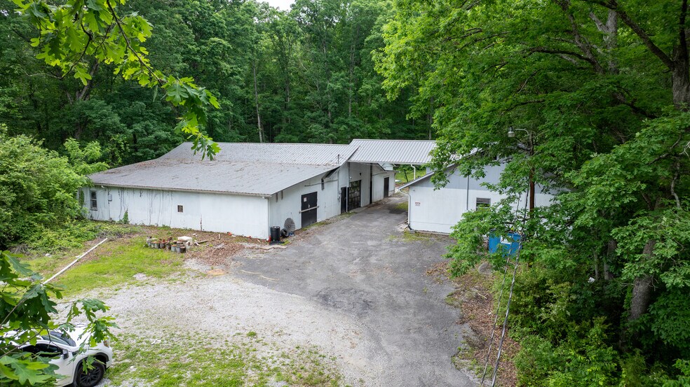 198 Adkisson Rd, Harriman, TN à vendre - Photo de l’immeuble – Image 2 sur 37