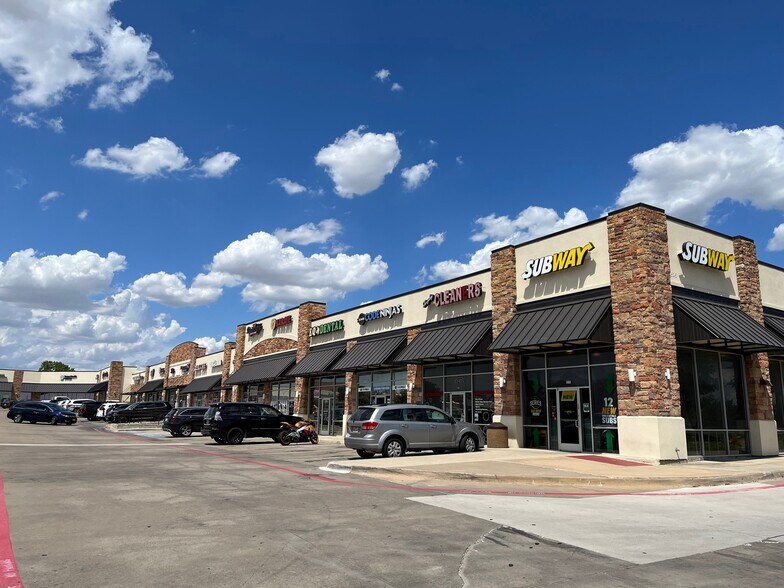 3529 Heritage Trace Pky, Fort Worth, TX à louer - Photo de l’immeuble – Image 3 sur 5