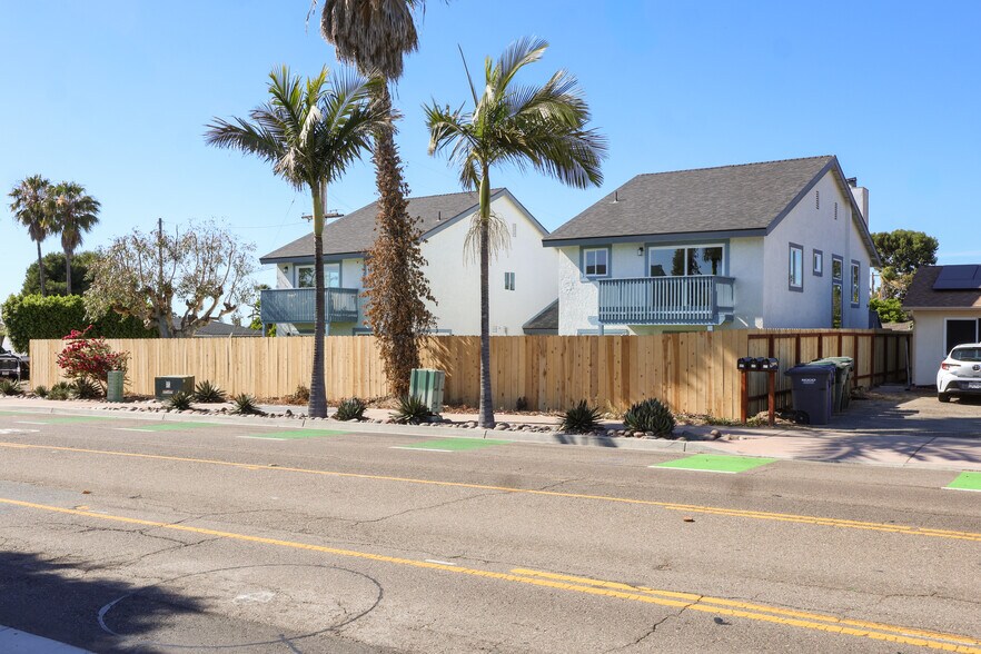 658 Santa Fe Dr, Encinitas, CA à vendre - Photo de l’immeuble – Image 1 sur 28