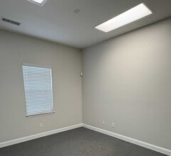 1855 Lockeway Dr, Alpharetta, GA à louer Photo intérieure– Image 2 sur 6