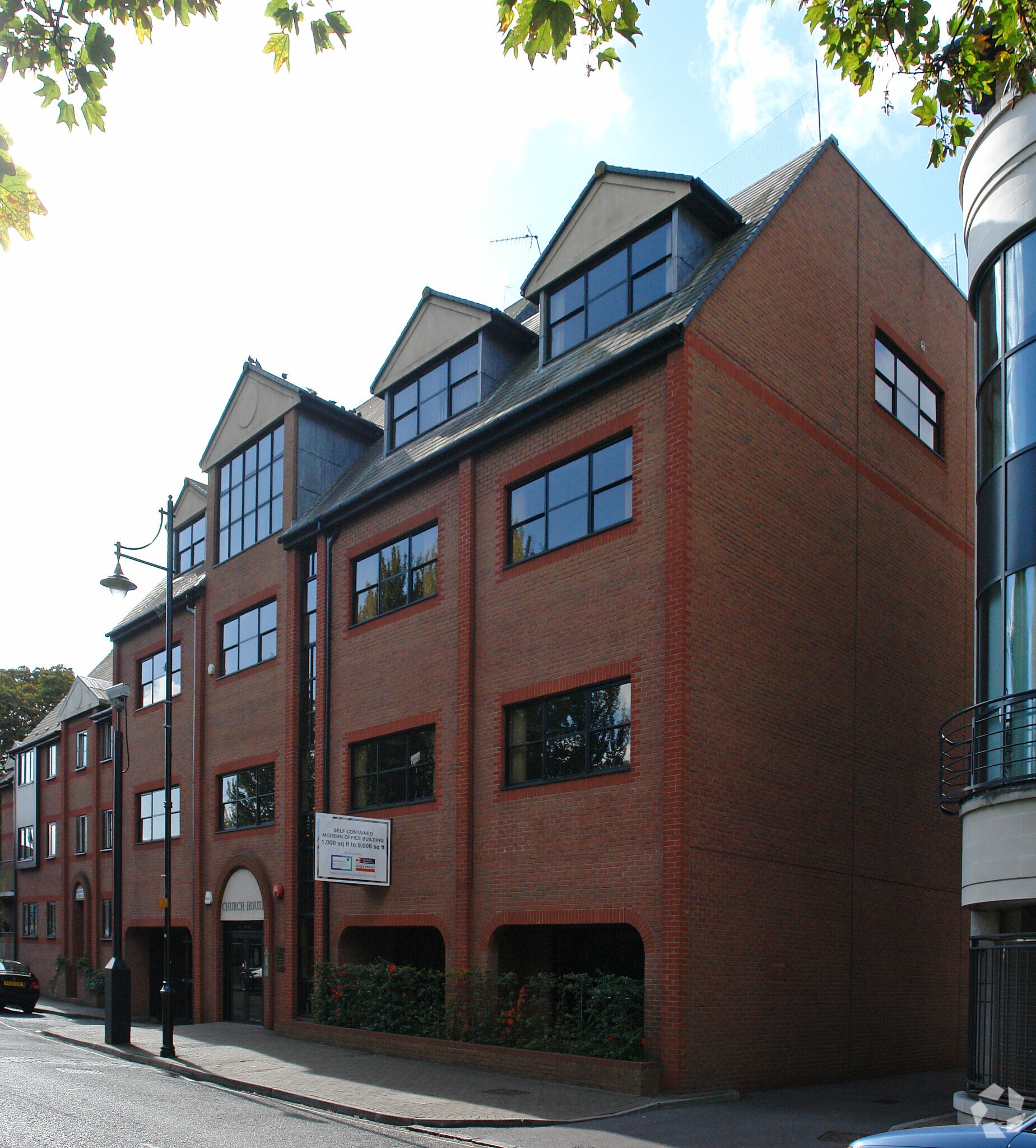 18-20 Church St, Staines à louer Photo de l’immeuble– Image 1 sur 5