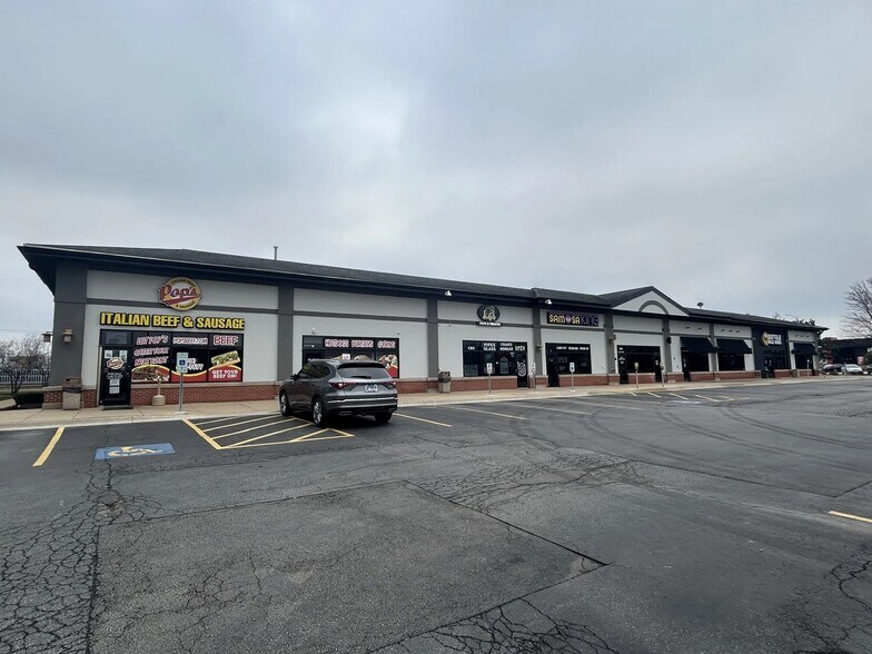 18311 N Creek Dr, Tinley Park, IL à louer - Photo de l’immeuble – Image 3 sur 12
