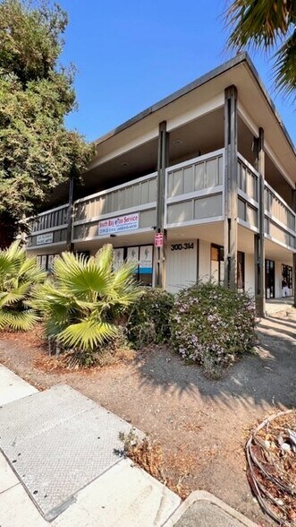 300-336 S Abel St, Milpitas, CA à louer - Photo de l’immeuble – Image 3 sur 12
