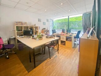 Plus de détails pour Bureau à vendre
