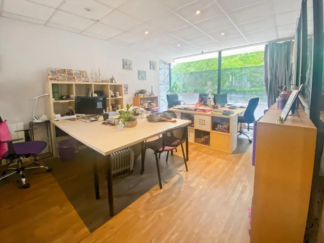 Bureau dans Paris à vendre Photo de l’immeuble– Image 1 sur 9