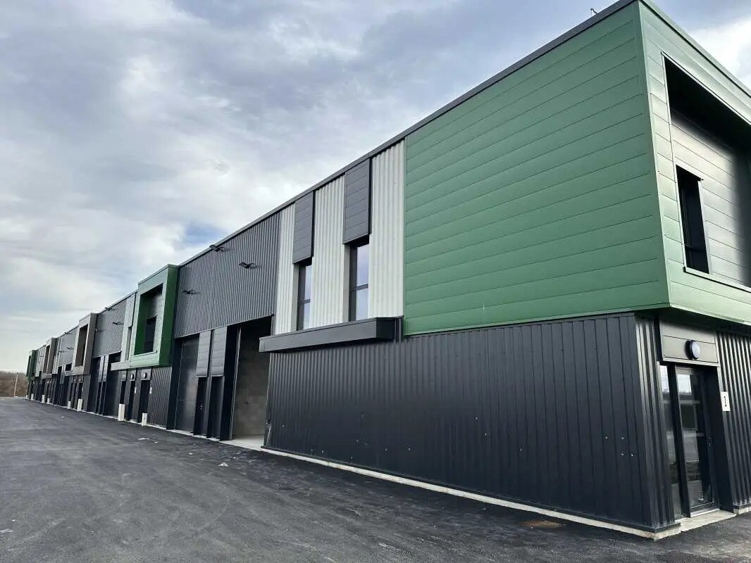 67 Bis Rue Des Aubépines, Villette-d'Anthon à louer Photo de l’immeuble– Image 1 sur 34