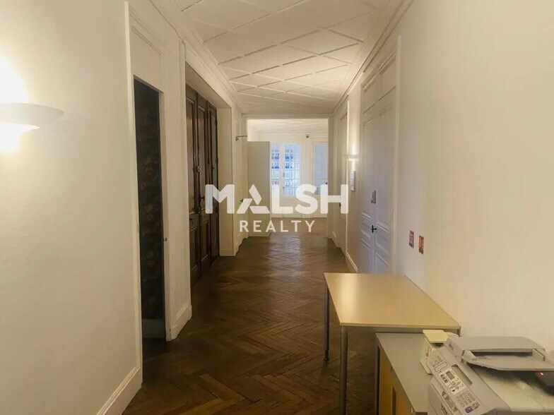 Bureau dans Lyon à louer - Photo de l’immeuble – Image 3 sur 10
