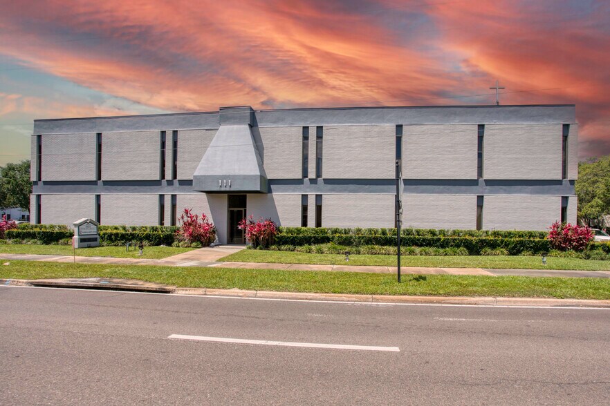 111 S Maitland Ave, Maitland, FL à louer - Photo de l’immeuble – Image 3 sur 45