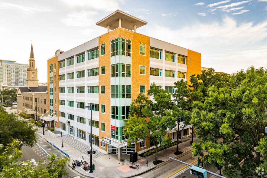 100 E Pine St, Orlando, FL à vendre - Photo de l’immeuble – Image 2 sur 4