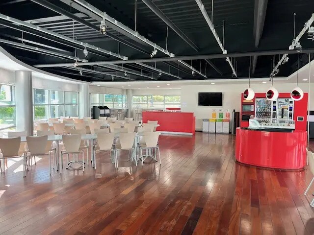 Bureau dans Lyon à louer - Photo de l’immeuble – Image 3 sur 9