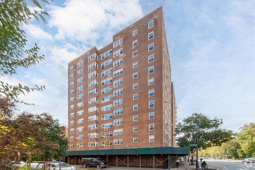 34 Plaza St E, Brooklyn, NY à louer - Photo de l’immeuble – Image 3 sur 7