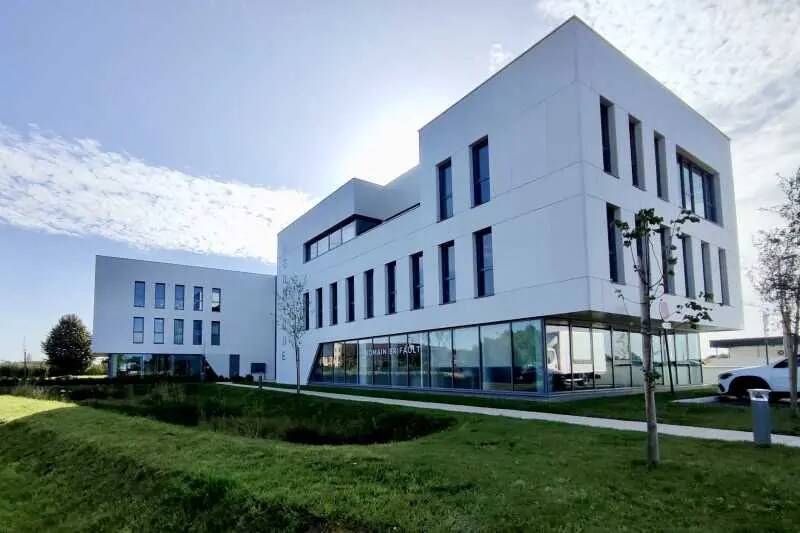 Bureau dans Saint-Martin-du-Vivier à louer Photo de l’immeuble– Image 1 sur 12