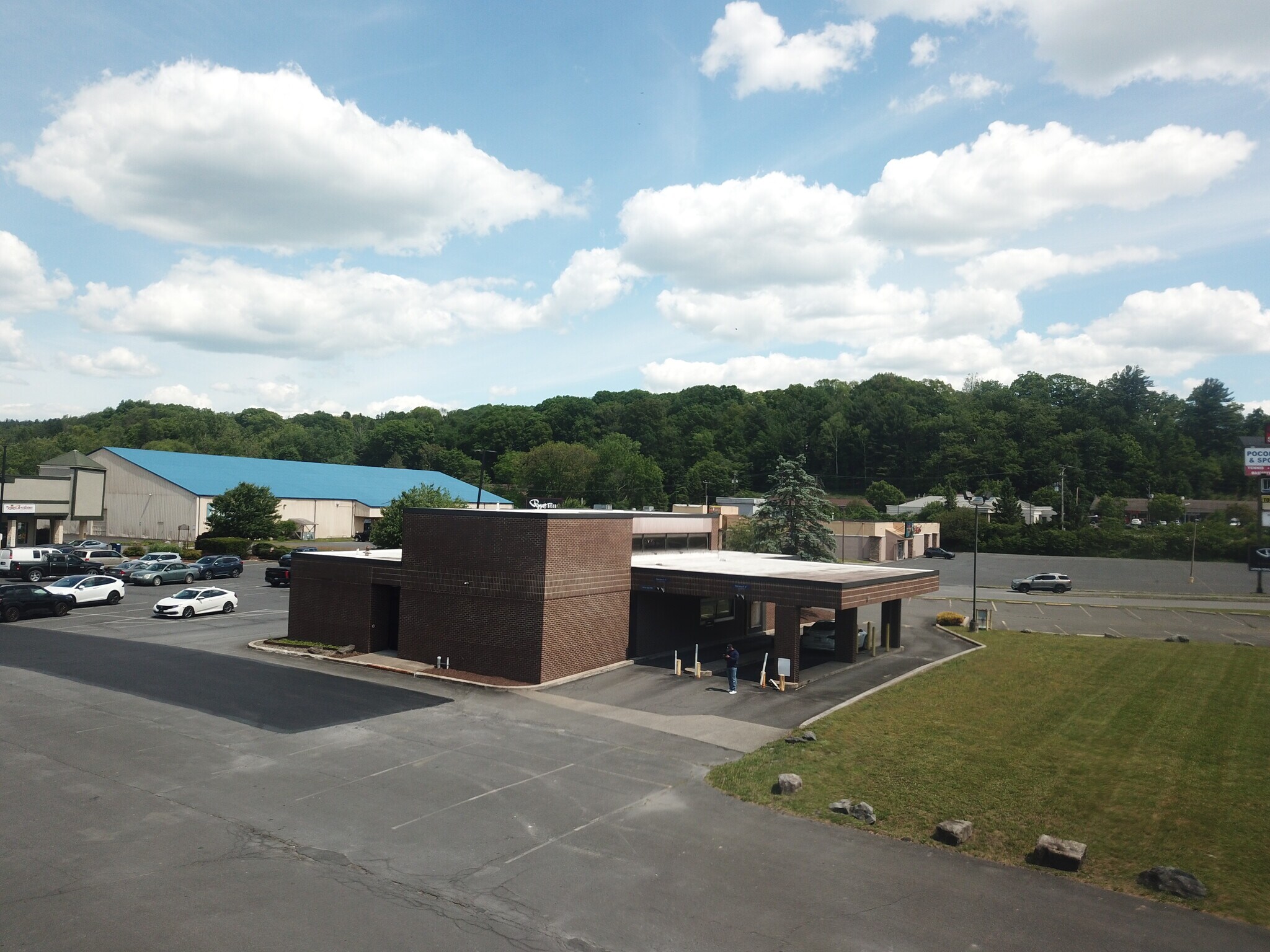 209 Skyline Dr, East Stroudsburg, PA à louer Photo de l’immeuble– Image 1 sur 7