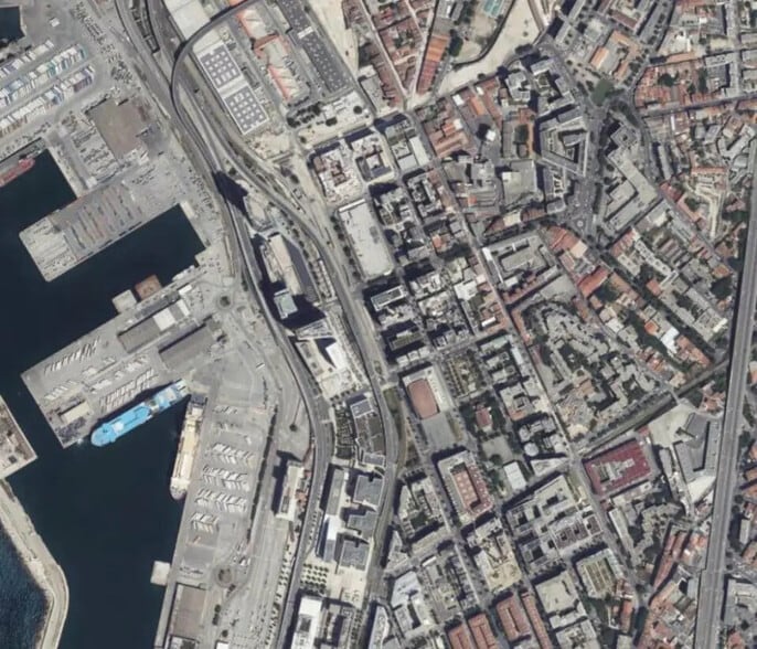 Local commercial dans Marseille à louer - Photo de l’immeuble – Image 3 sur 5