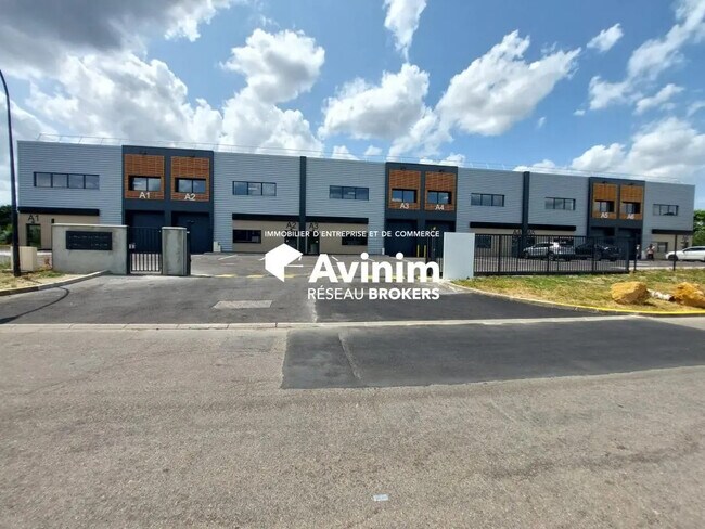 Plus de détails pour Industriel/Logistique à louer