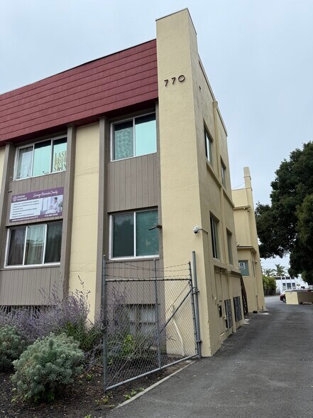 770 A St, Hayward, CA à vendre - Photo de l’immeuble – Image 2 sur 14