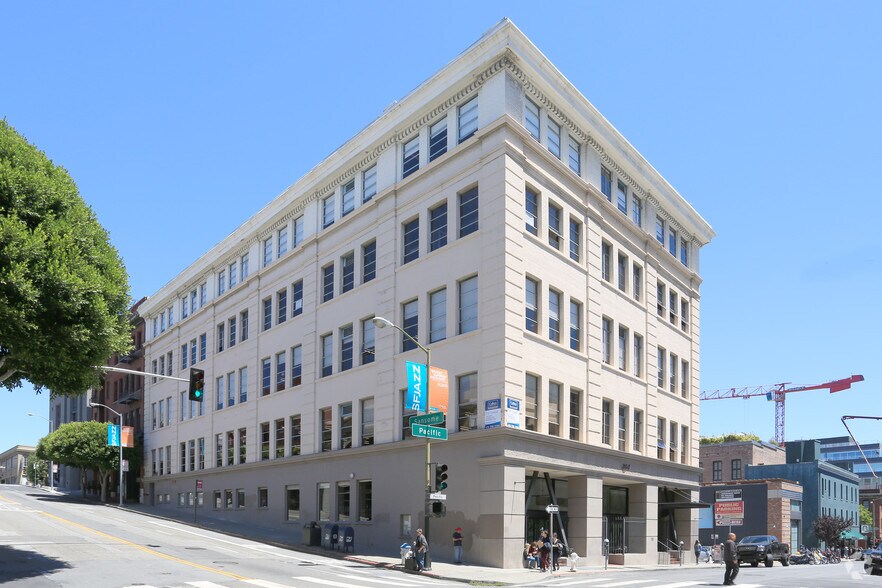 394 Pacific Ave, San Francisco, CA à louer - Photo de l’immeuble – Image 2 sur 15