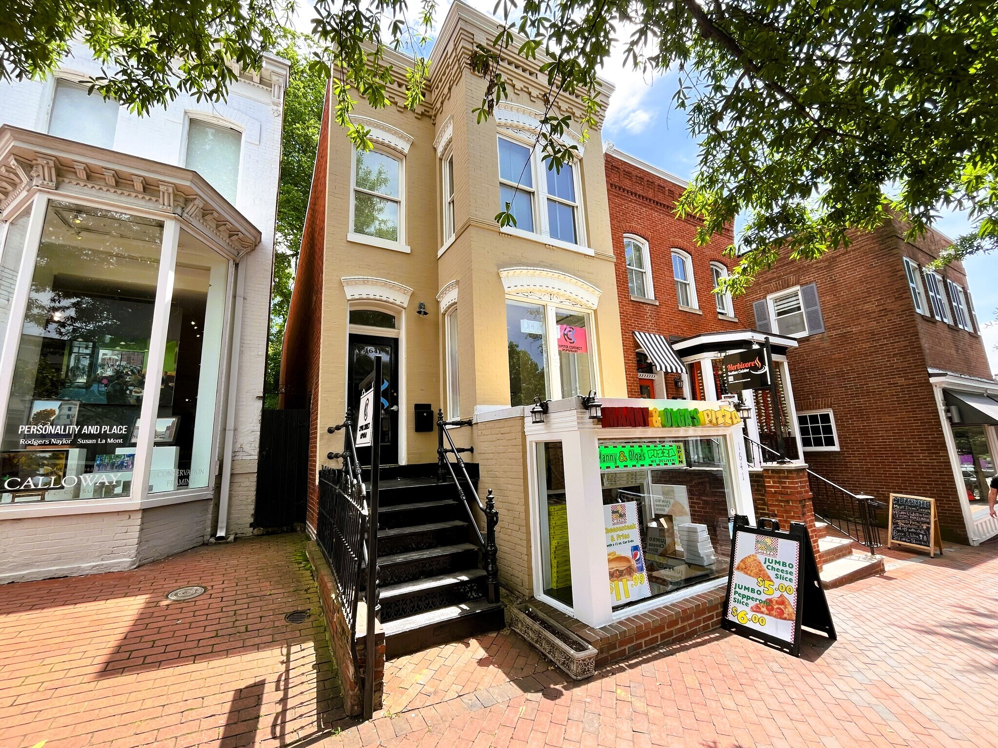 1641 Wisconsin Ave NW, Washington, DC à vendre Photo de l’immeuble– Image 1 sur 4