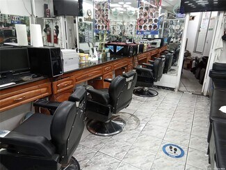 Plus de détails pour 7062 Broadway, Jackson Heights, NY - Local commercial à louer