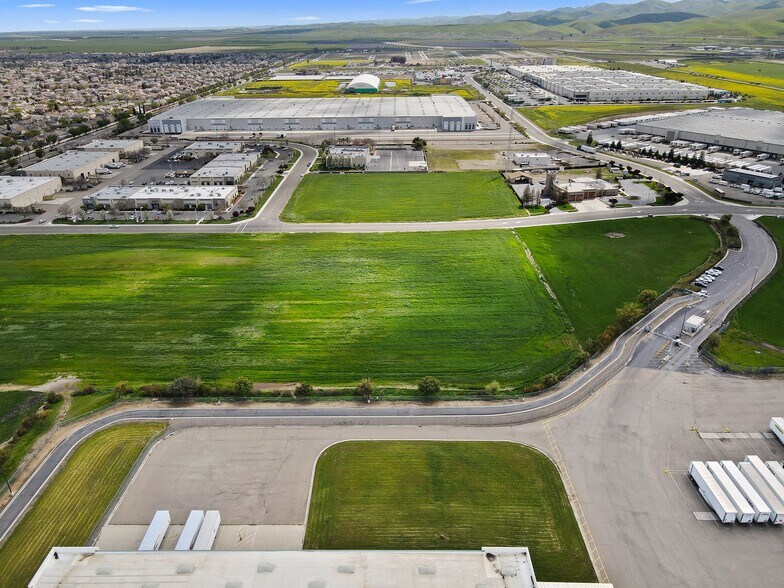 Keystone Pacific Parkway, Patterson, CA à vendre - Photo de l’immeuble – Image 2 sur 24
