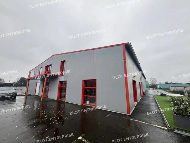 Plus de détails pour Local d’activités à vendre