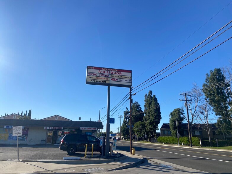 8844 Walker St, Cypress, CA à louer - Photo de l’immeuble – Image 3 sur 3