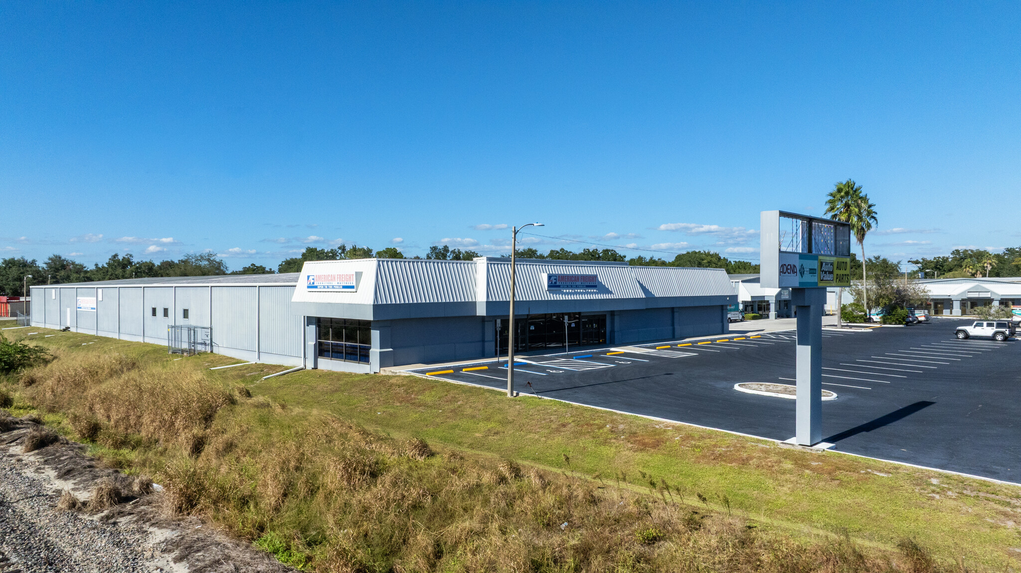 2210 Commerce Point Dr, Lakeland, FL à louer Photo intérieure– Image 1 sur 9