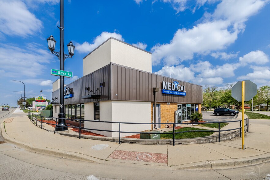 414 W Lake St, Addison, IL à vendre - Photo de l’immeuble – Image 2 sur 18