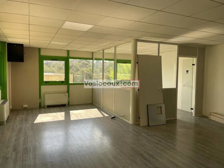 Bureau dans Vallauris à louer - Photo de l’immeuble – Image 3 sur 5