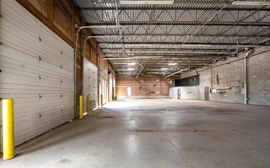 7516 Tyler Blvd, Mentor, OH à louer - Photo intérieure – Image 2 sur 5