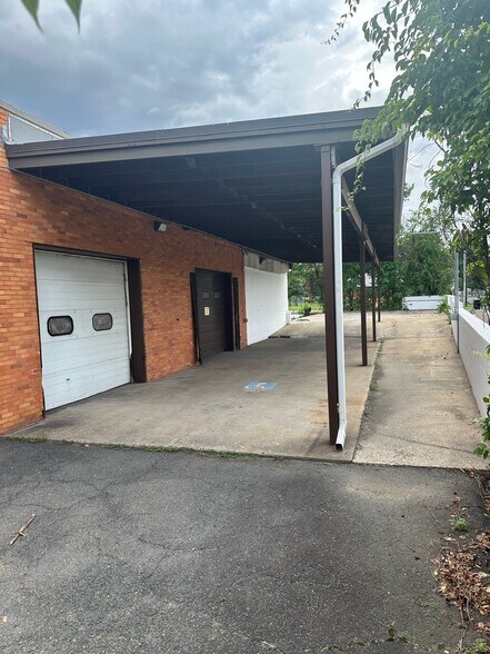 53 Thomas Rd, Hawthorne, NJ à louer - Photo de l’immeuble – Image 3 sur 7