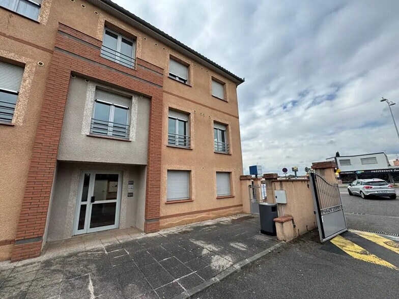 Bureau dans Tournefeuille à louer - Photo de l’immeuble – Image 1 sur 10