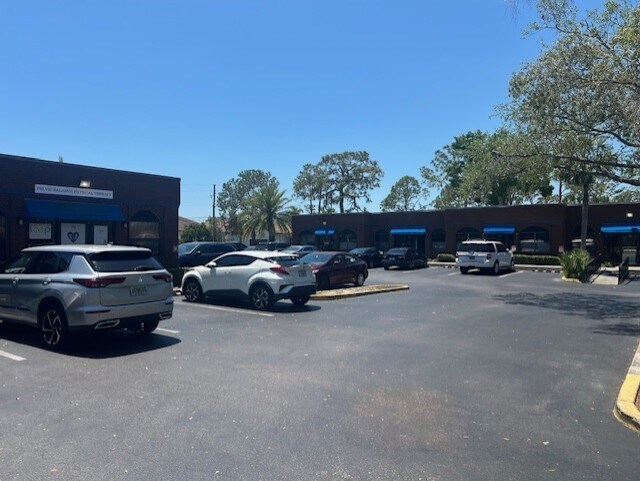 750 N 94th Ave, Saint Petersburg, FL à louer - Photo de l’immeuble – Image 3 sur 8